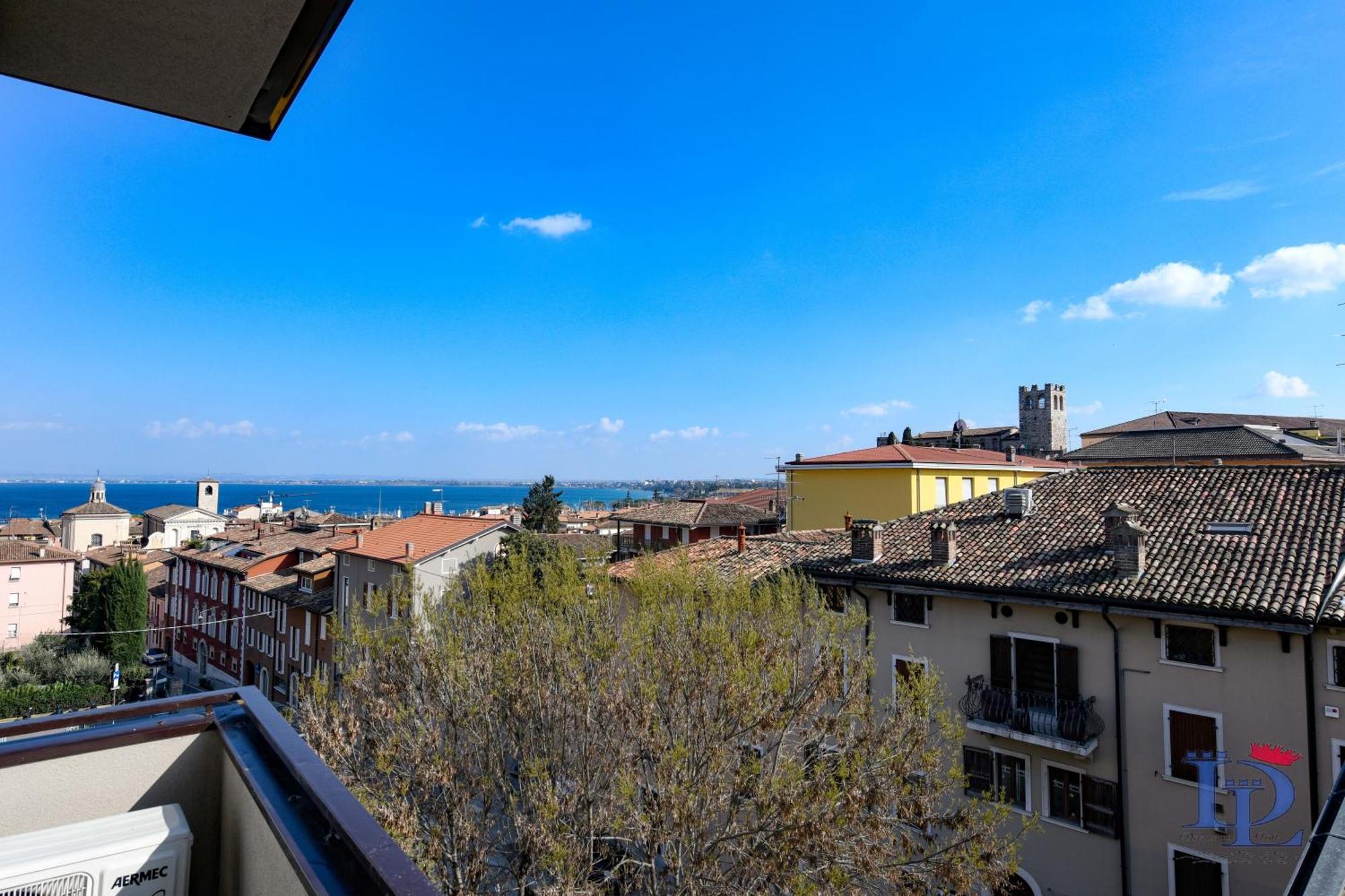 Desenzanoloft Official Partner Marriott Homes & Villas - Smiling In Desenzano Lake View 代森扎诺-德尔加达 外观 照片