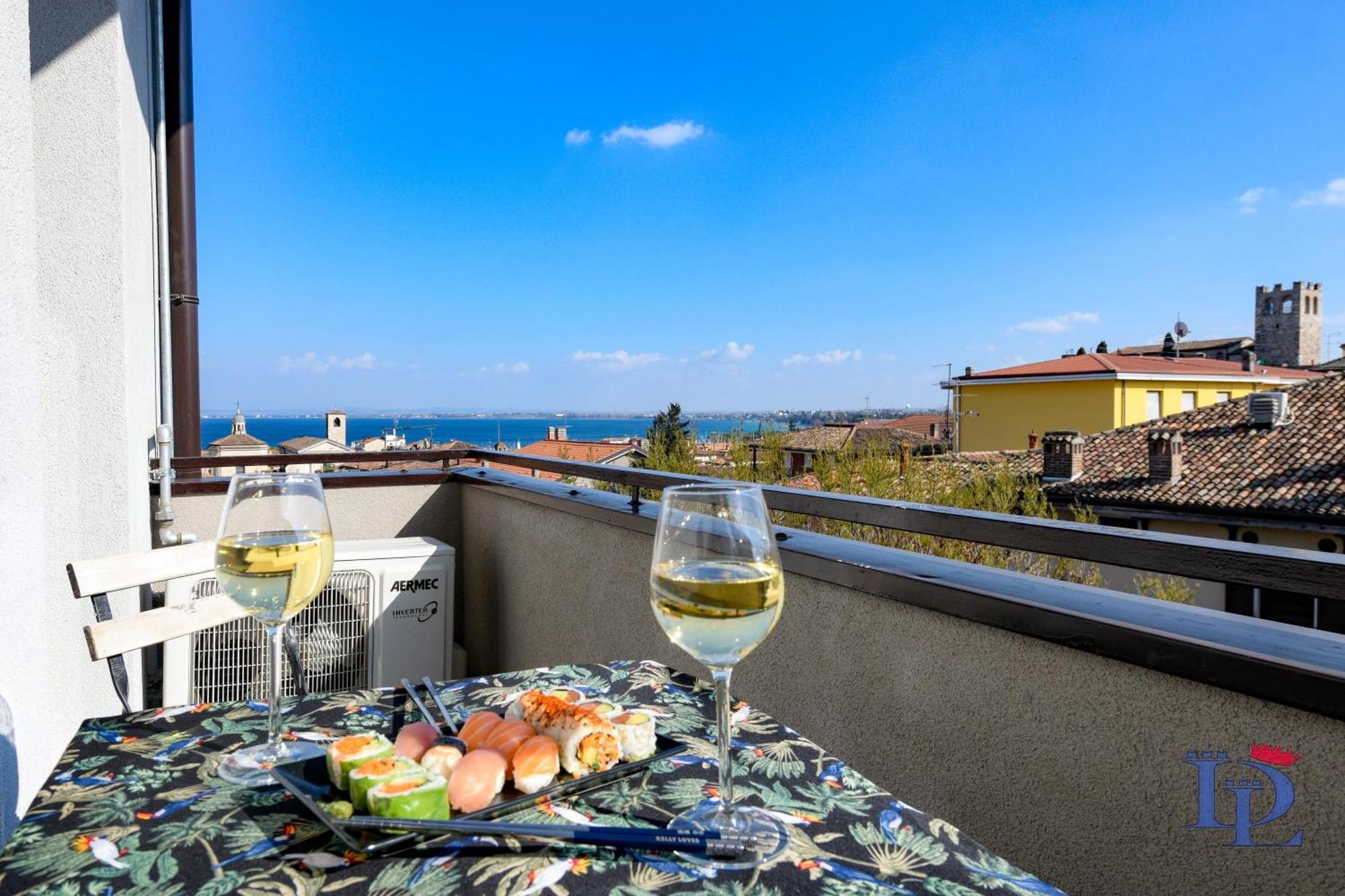 Desenzanoloft Official Partner Marriott Homes & Villas - Smiling In Desenzano Lake View 代森扎诺-德尔加达 外观 照片